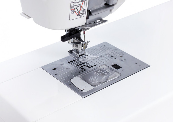 Швейная машина Janome MC6700P- фото2
