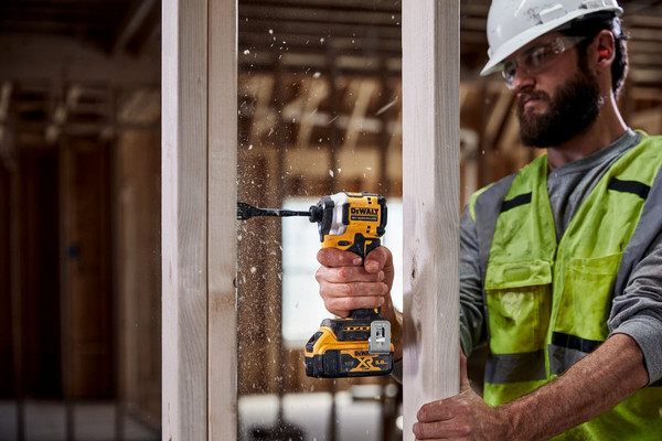 Аккумуляторный шуруповерт DeWalt DCF850D2T-QW- фото9