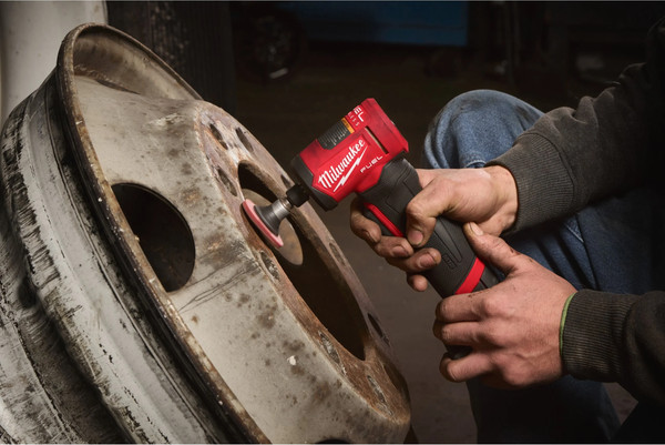 Угловая шлифовальная машина Milwaukee M12 FDGA2-522B (4933498980)- фото4