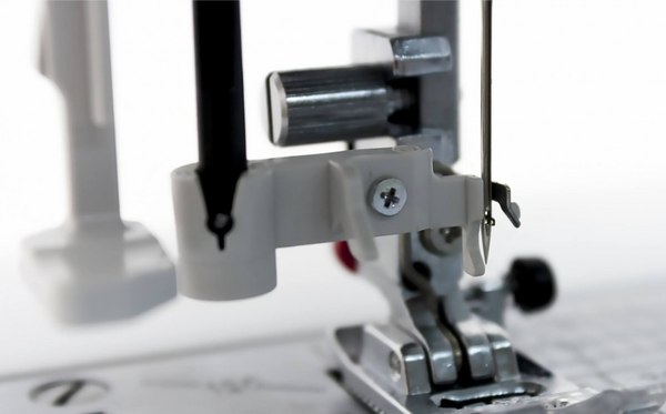 Швейная машина Janome Skyline S3- фото7