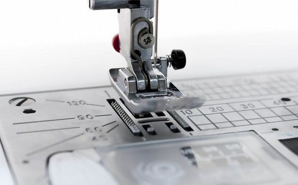 Швейная машина Janome Skyline S3- фото8