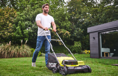 Аэратор-скарификатор для газона аккумуляторный Ryobi RY18SFX35A-0 One +- фото8