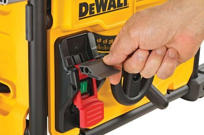 Циркулярный станок DeWalt DWE7485- фото6