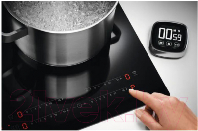 Индукционная варочная панель Electrolux LIT30230C- фото3