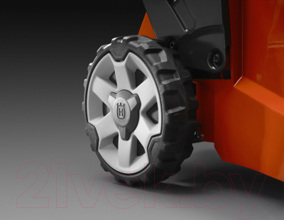 Газонокосилка бензиновая Husqvarna LC 247- фото2