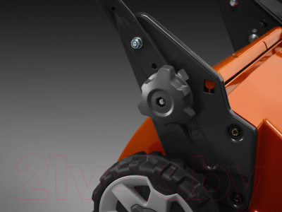 Газонокосилка бензиновая Husqvarna LC 247- фото4