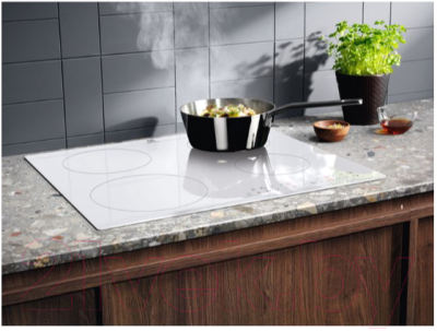 Индукционная варочная панель Electrolux LIR60430BW- фото2