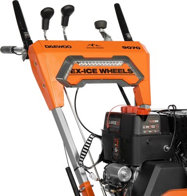 Снегоуборщик бензиновый Daewoo Power DAST 9070 (LCT)- фото4