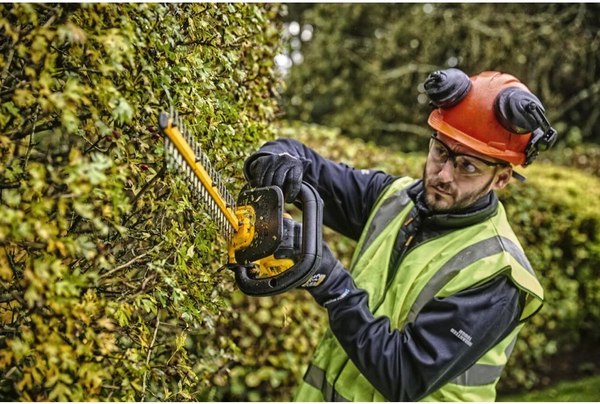 Кусторез аккумуляторный DeWalt DCMHT563N- фото6, картинка6 Кусторез аккумуляторный DeWalt DCMHT563N- фото6