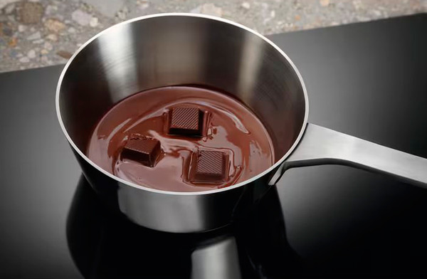 Индукционная варочная панель Electrolux EIS62453- фото7