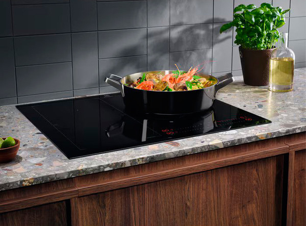 Индукционная варочная панель Electrolux EIS62453- фото9