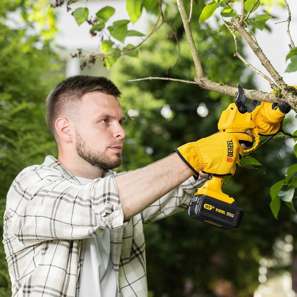 Секатор аккумуляторный Denzel CP-30-0 / 59436- фото9, картинка9 Секатор аккумуляторный Denzel CP-30-0 / 59436- фото9