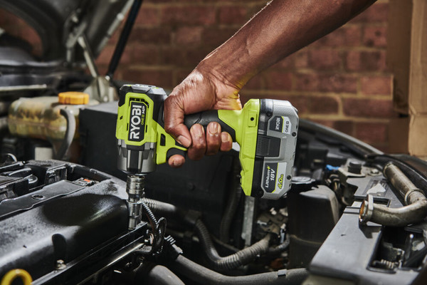 Аккумуляторный гайковерт Ryobi RIW18C-0- фото3, картинка3 Аккумуляторный гайковерт Ryobi RIW18C-0- фото3