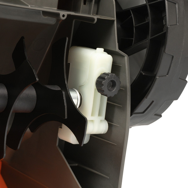 Аэратор-скарификатор для газона аккумуляторный Daewoo Power DSC 3842Li- фото8, картинка8 Аэратор-скарификатор для газона аккумуляторный Daewoo Power DSC 3842Li- фото8